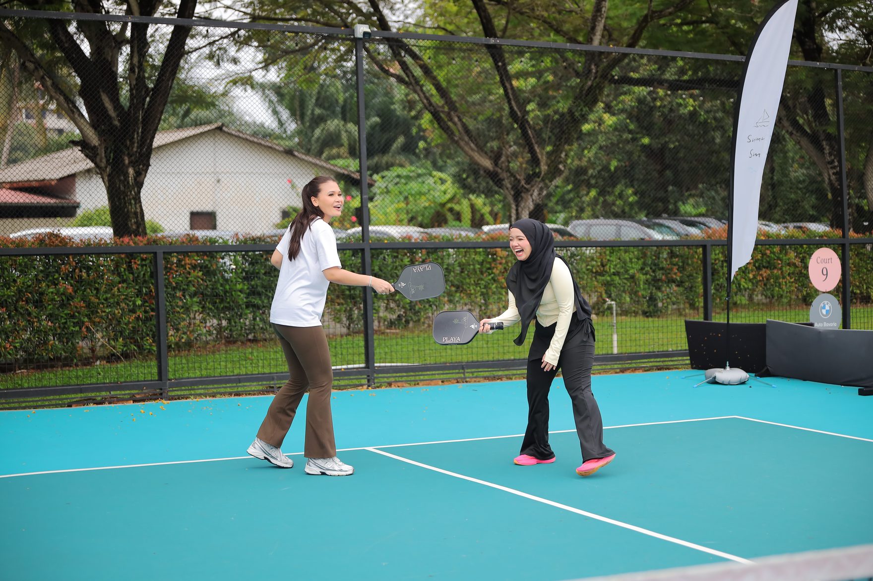 A friendly rally — game on