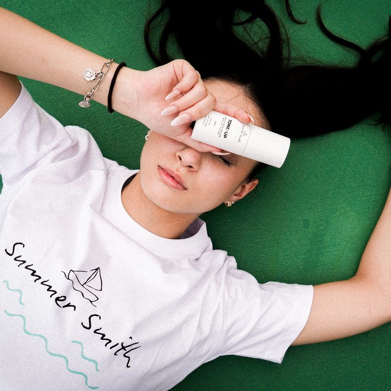 Summer Smith community tee